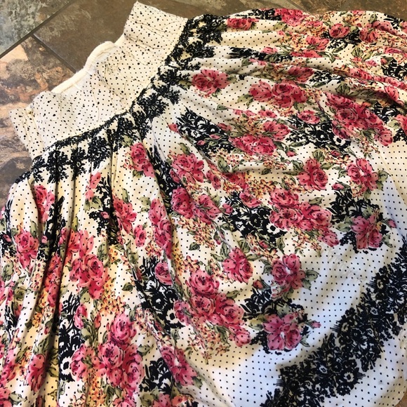 Flower Polkadot Flowey Skirt - Picture 3 of 5